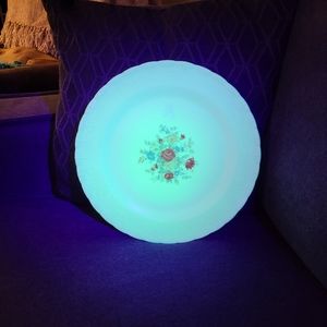 MacBeth Evans Uranium Glass Cremax Pie Crust Edge Sandwitch Serving plate 12”